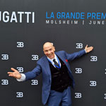 Wolf Fisher begeistert als Walk-Around Zauberkünstler internationale VIP-Gäste bei exklusiven Corporate Events und hochwertigen Business-Veranstaltungen.